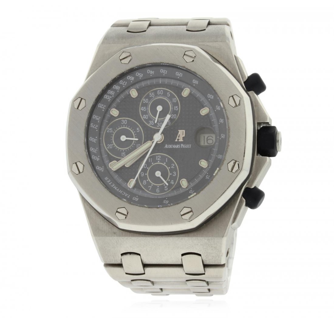 Gents Audemars Piguet Royal Oak Offshore Chronograph: G-5 Fine Condition! One, Audemars Piguet Royal Oak Offshore Chronograph wristwatch electronically tested stainless steel, Case: 47mm, Case Back: octagon with eight inset screws, engraved with manufact