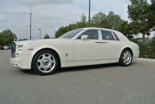 2005 White Rolls Royce Phantom