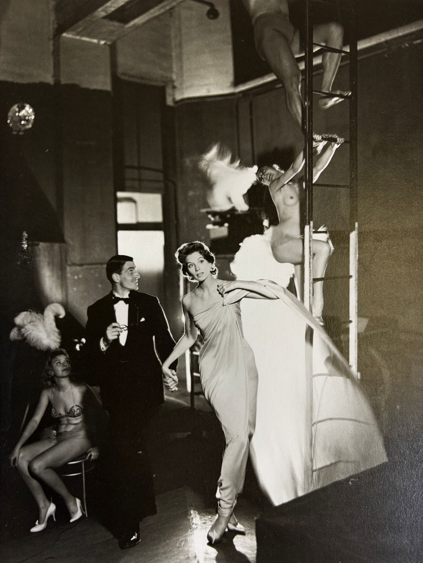 RICHARD AVEDON 'SUZY P. AND ROBIN T.' PHOTO-LITHO (1 of 3)