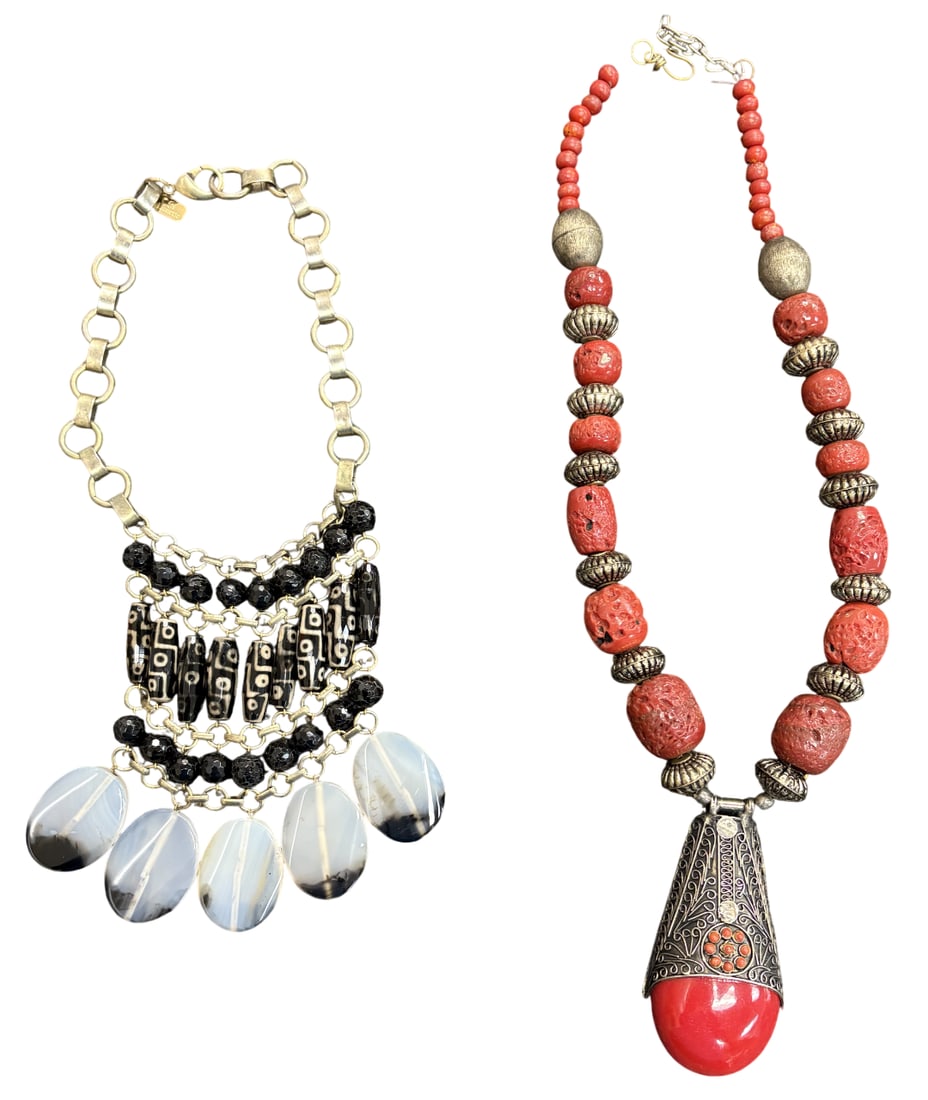 WOMENS NECKLACES: Pair of Women Necklaces in Red and Gold. Longest measures at 10 inches