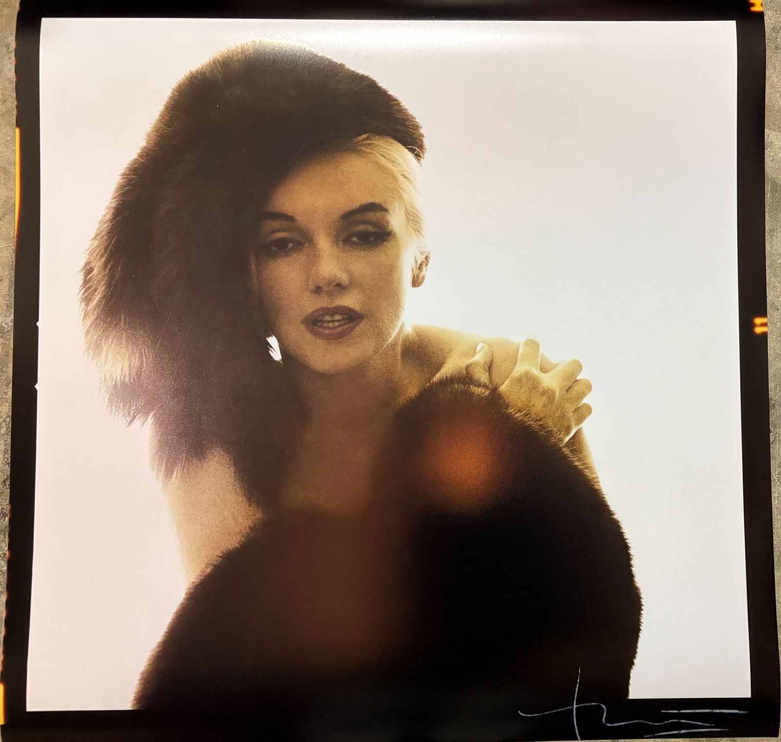 BERT STERN MARLYN MONROE IN FUR HAT PRINT (1 of 1)