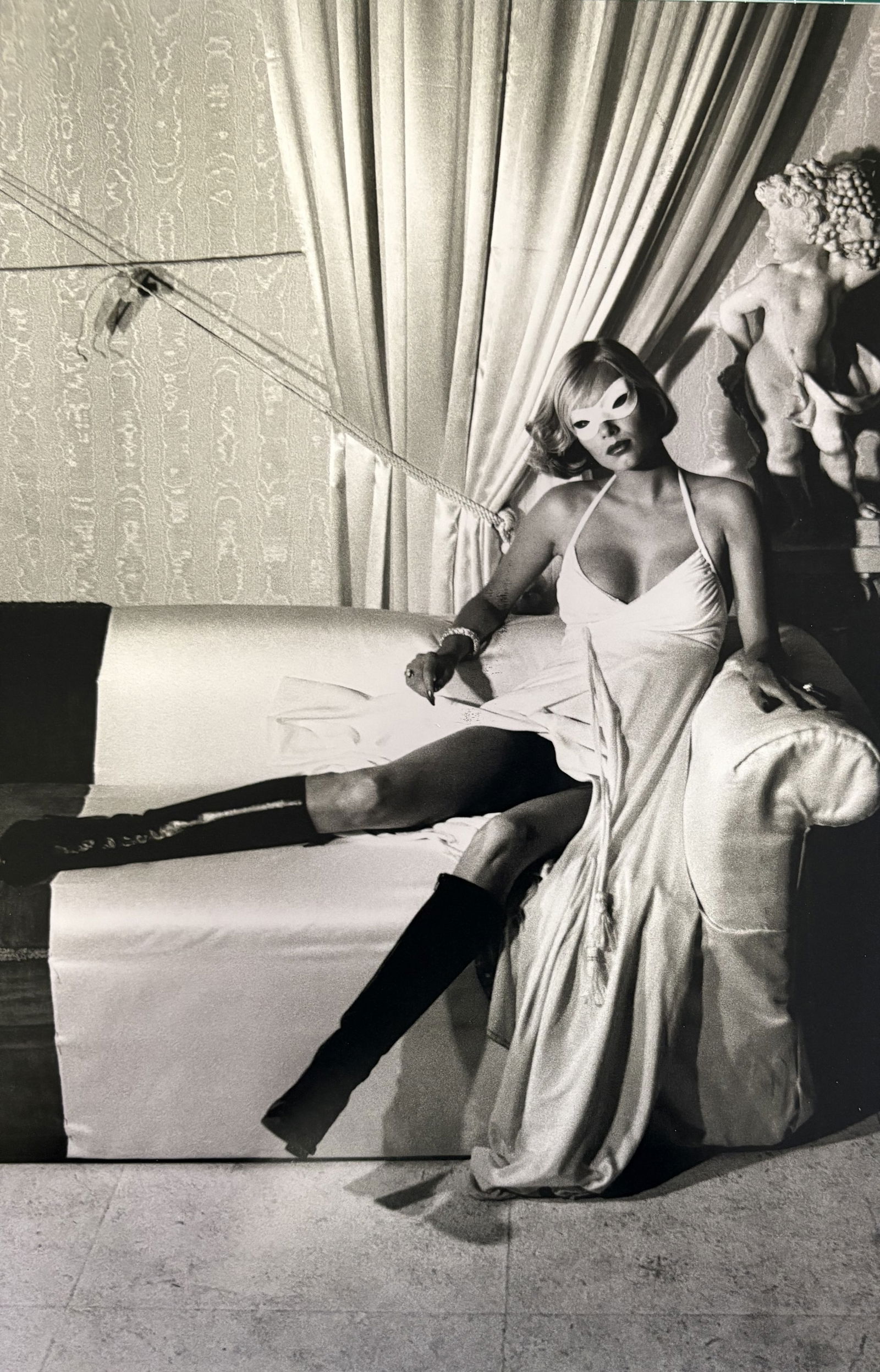 HELMUT NEWTON PARIS MODEL DUJOTONE PRINT (1 of 1)