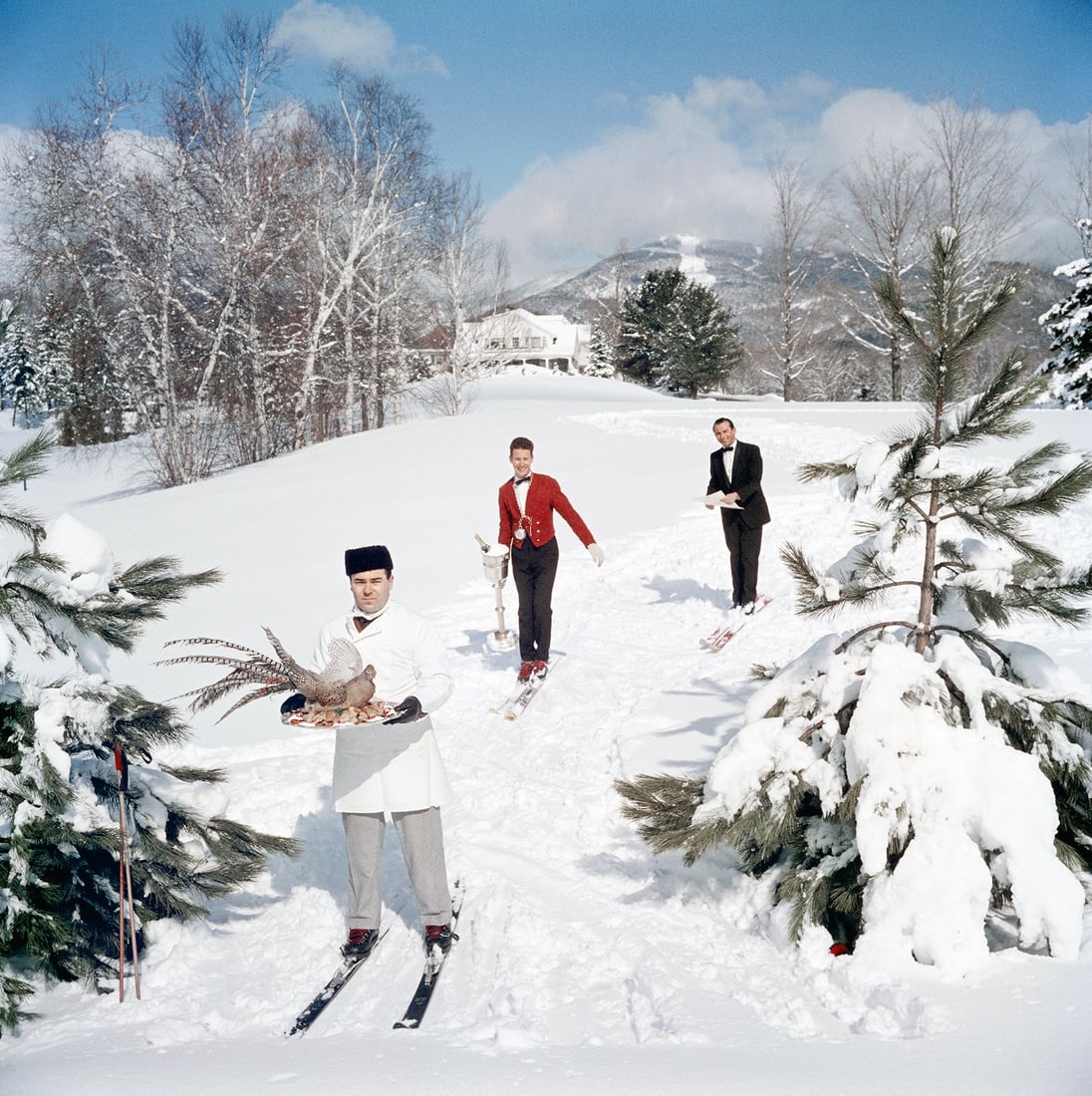 SLIM AARONS SKIING WAITERS PRINT (1 of 1)
