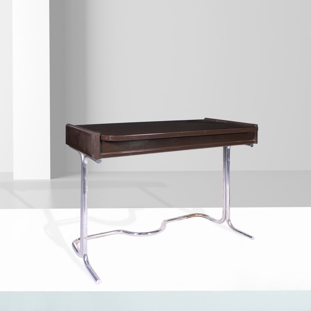 Italian manufacture Italy, 20th century 76x97x50 cm (1 of 1)