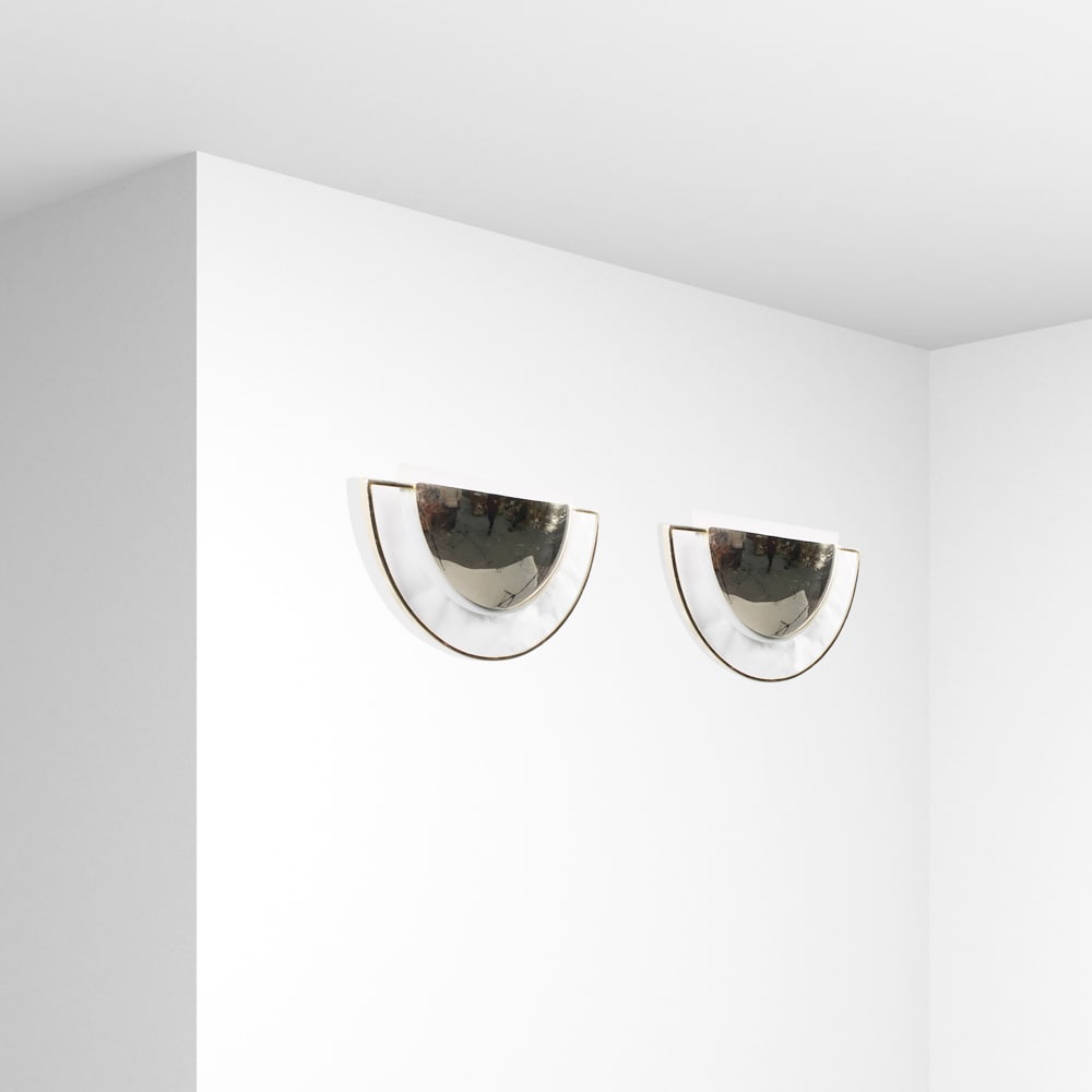 Gaetano Sciolari Italy, 70s 18x29x6 cm: pair of semicircular glass and metal wall lights.