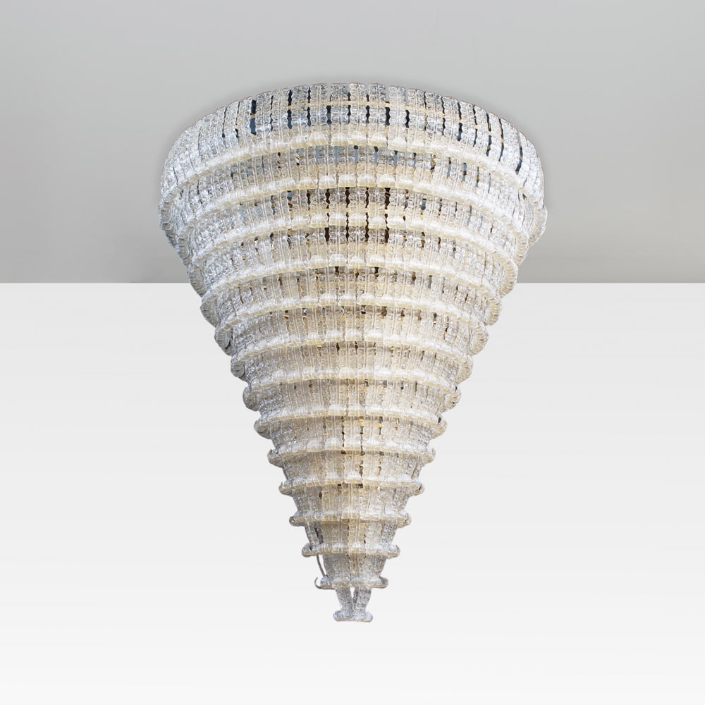 Suguso Murano manufacture Italy, 20th century 220x200 cm: large pendant lamp in pulegoso glass with gilt metal frame.