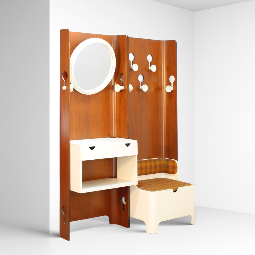 Carlo De Carli prod. Fiarm Italy, 1970s 180x130x40 cm: entrance set in wood, plastic and mirrored glass, comprising a coat rack, mirror, small armchair and storage drawer.