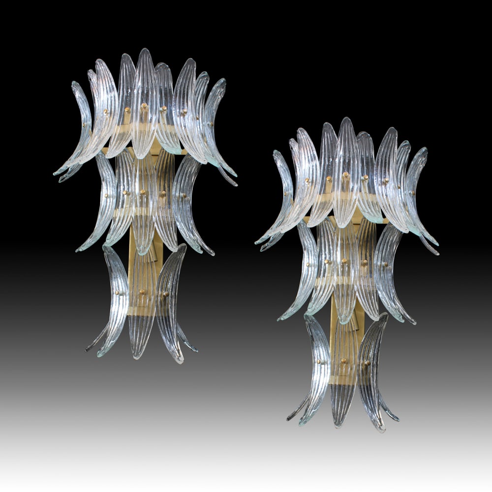 Italian manufacture 1980s 65x40 cm: pair of wall lights with glass palmettes and brass structure.