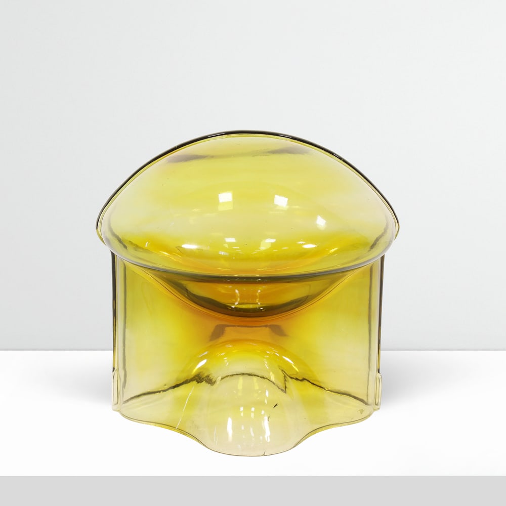 Umberto Riva prod. VeArt Italy, 20th century 31x34 cm.: table lamp mod. Medusa, amber blown glass, wear.Bibliography:Domus, no. 526, September 1973, p. 50.