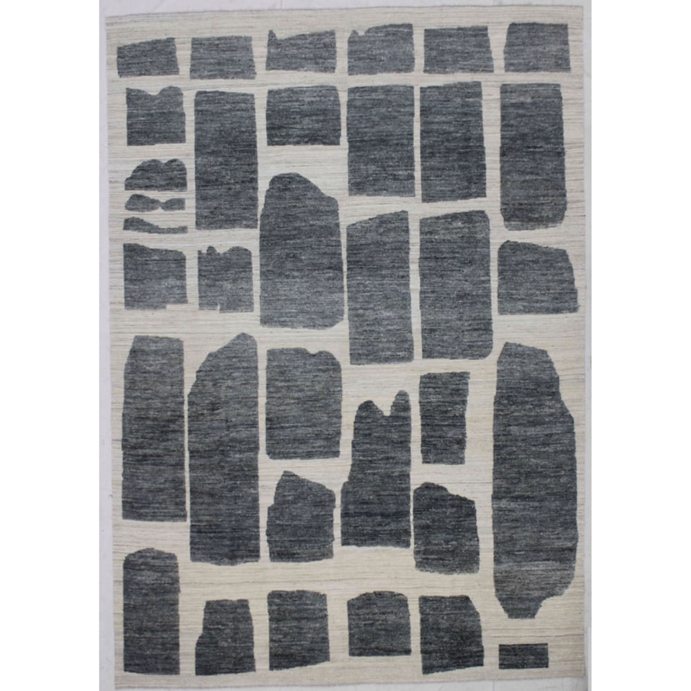 Indonepal rug 20th century 430x298 cm: decorated with abstract designs in shades of gray and beige, cotton warp and weft.
