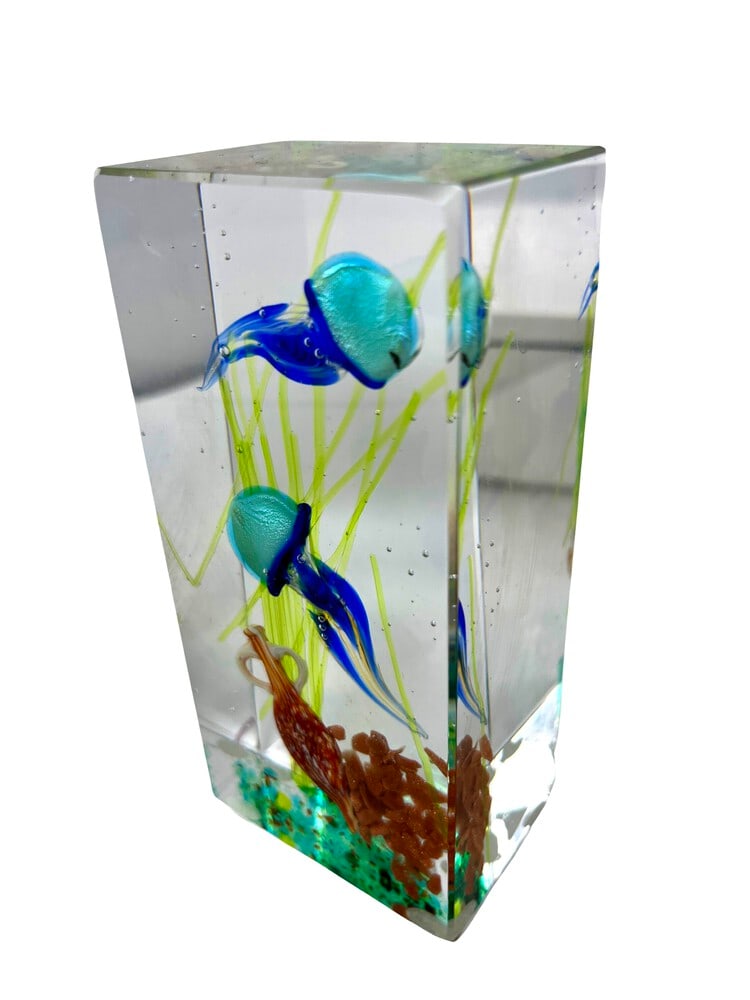 Paperweight Aquarium from Murano: Stunning Murano Glass Aquarium Paperweight by Glass Master Costantini. Very nice item for your decor or desk! Signed.