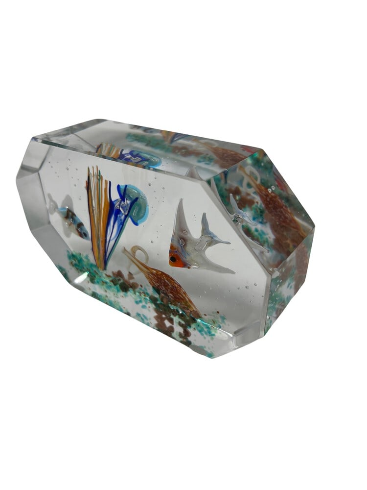 Murano Glass Paperweight Aquarium: Gorgeous Murano Glass Paperweight Aquarium by Glass Master Diego Costantini of Murano. Diego is considered the best maker of Aquariums in the world! Add a touch of elegance to your home decor with thi