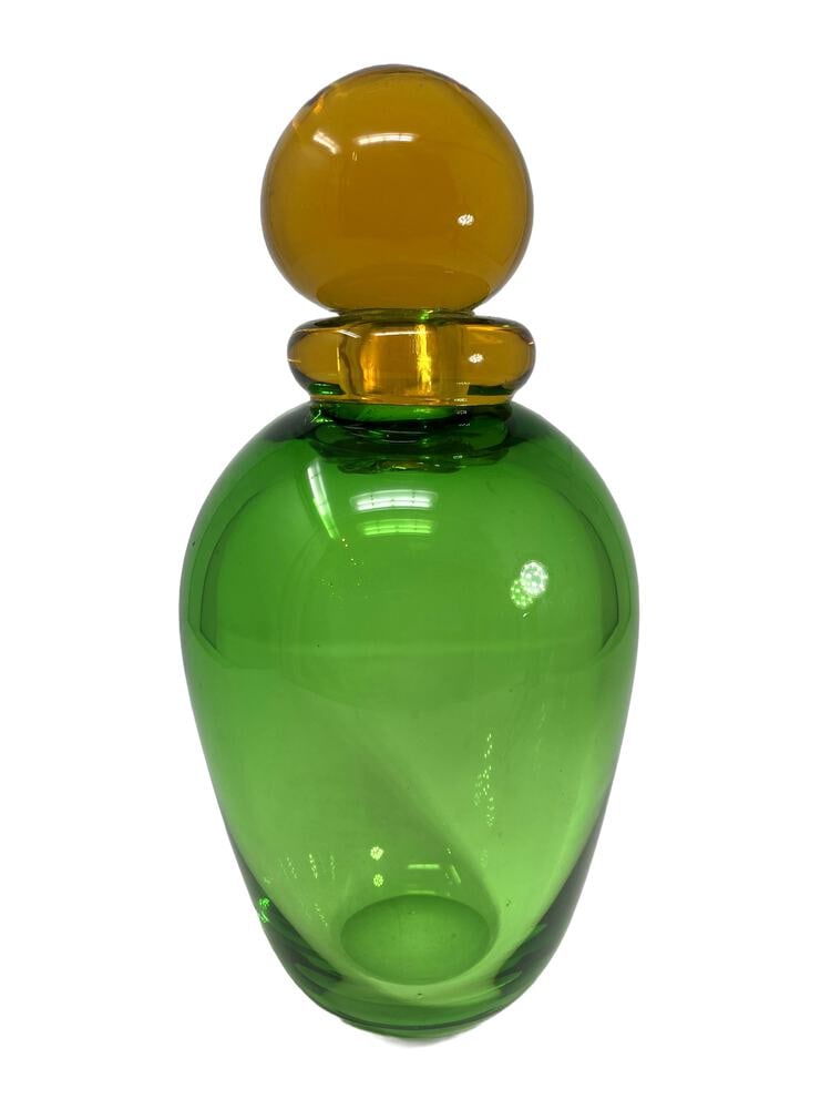 Vintage Murano Glass Vase: Very pretty vintage vase from Murano, Italy. Beautiful colors of green and amber. A nice accent piece. Measures 11" tall. Unsigned.