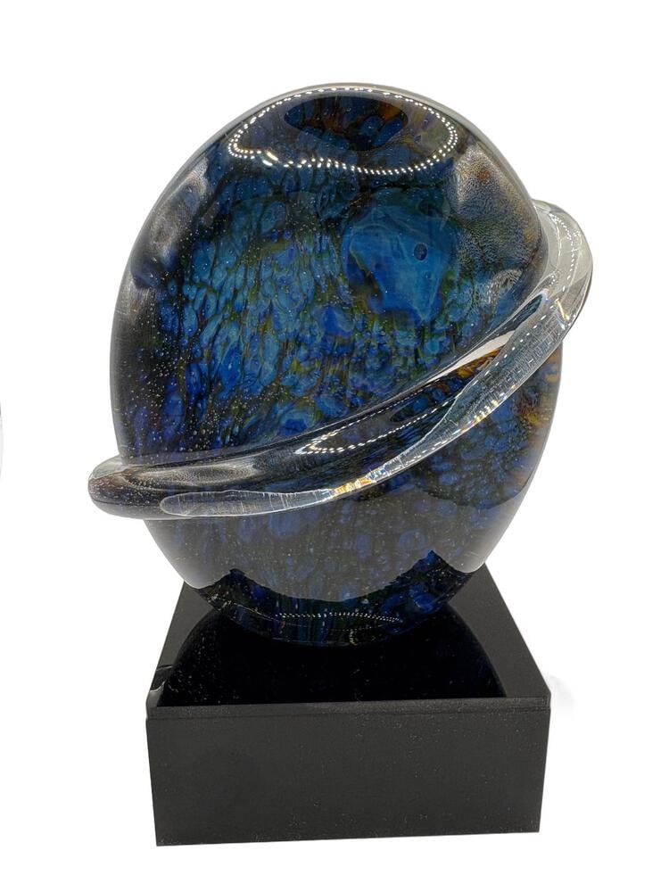 Calcedonia Paperweight in Calcedonia by Zanetti: Signed Paperweight hand made by Oscar Zanetti of Murano. Includes stand. A beautiful example of calcedonia coloring!