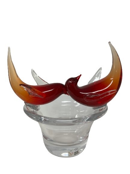 Murano Glass Redbirds on a Nest: Wonderful decorative piece of Murano Glass. Beautiful red birds on a nest. Signed. Measures 9.5” x 9.5”.