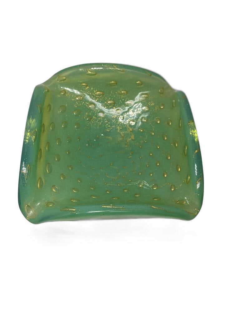 Vintage Murano Glass Dish Ashtray: Very pretty green and gold vintage Murano Glass dish/ashtray. In perfect condition. Features bullicante controlled bubbles and gold-infusion. Measures 4.5" x 4.5".