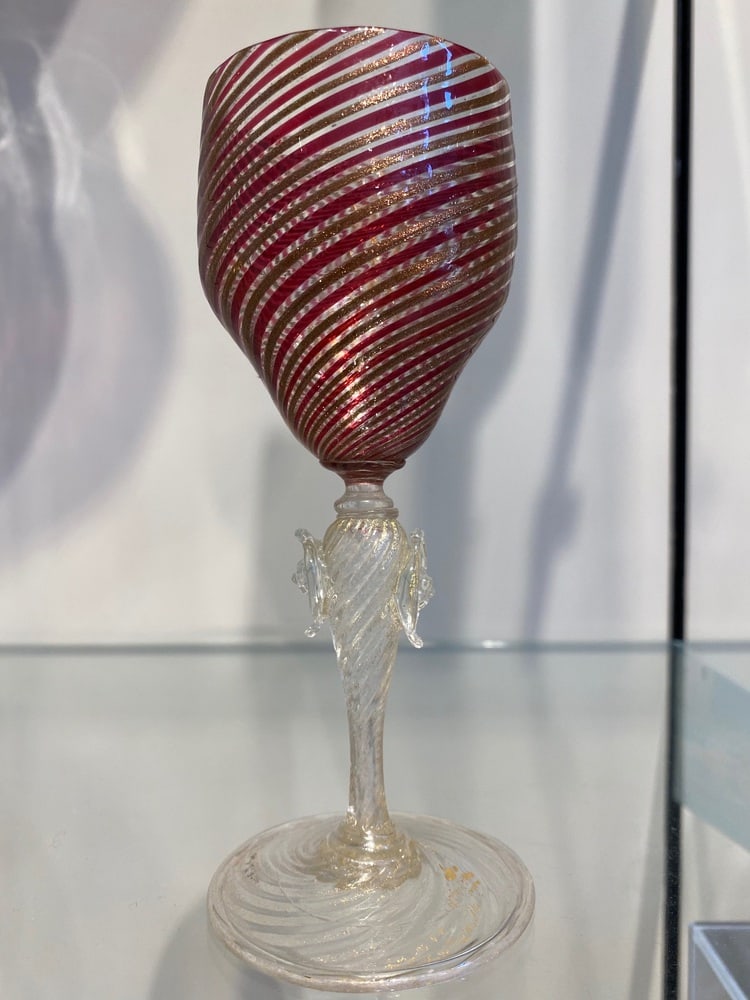Vintage Wine Glasses Attributed to Salviati: This lovely stemware is attributed to the Salviati Furnaces of Murano. In excellent condition. Incredibly beautiful coloring with avventurine gold detail. Includes 5 wine glasses for this price.