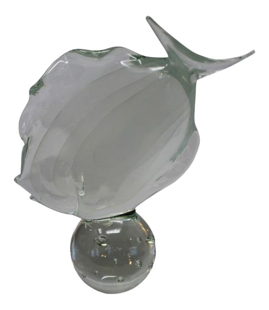 Licio Zanetti - Striped Fish by Zanetti: Stunning Vintage Murano Glass Fish by Glass Master Licio Zanetti.Add a touch of elegance to your home decor with this breathtaking sculpture crafted by the renowned Glass Master Oscar Zanetti. This ma