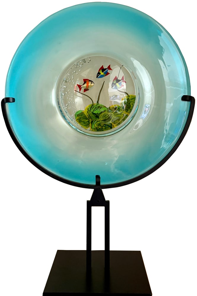 Vintage Murano Glass Disc Aquarium on Stand: This lovely vintage Murano Disc Aquarium on a stand was created nearly 30 years ago in Murano, Italy. It is in perfect condition and is guaranteed to be authentic. This piece stands 24.5" tall x 17"