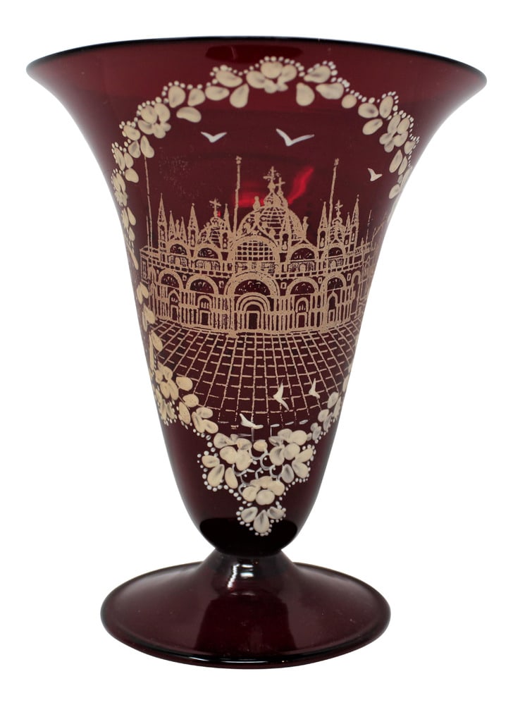 Vintage Souvenir Venice Vase: Very unusual and fun vintage souvenir collectible from Venice, Italy. Features a drawing of Piazza San Marco.