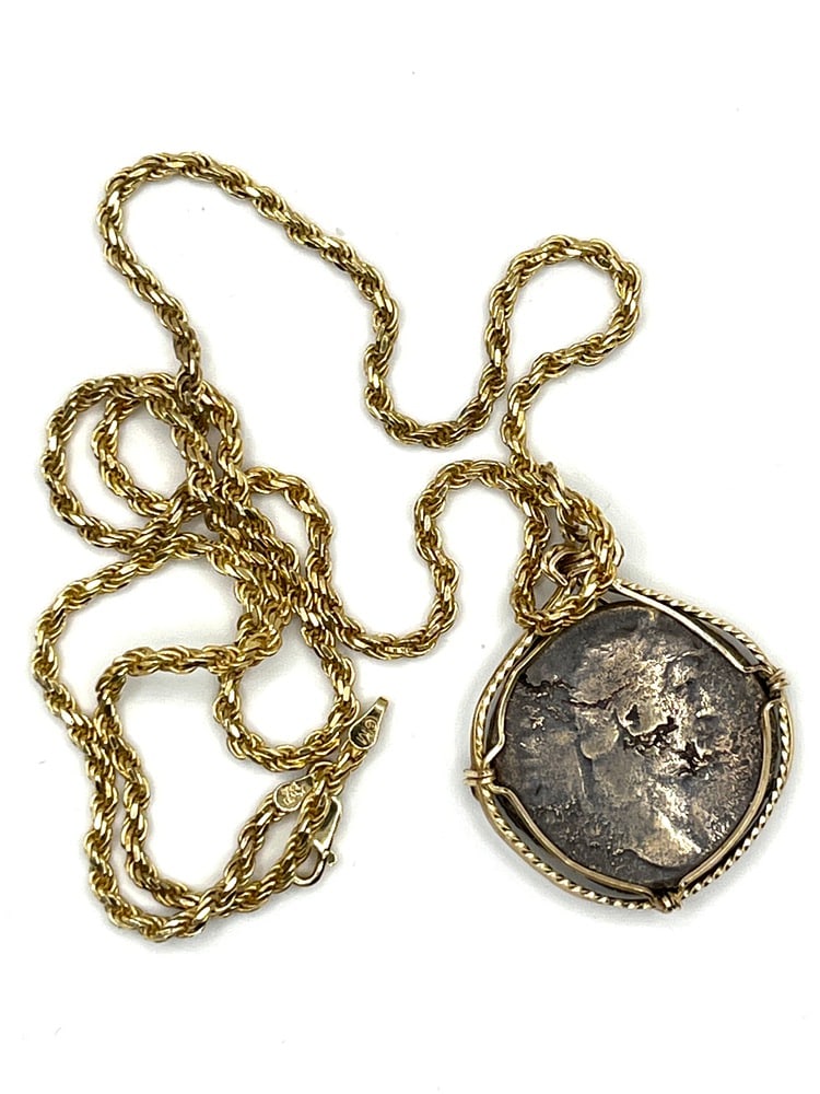 Roman Emperor Commodus Coin - 4