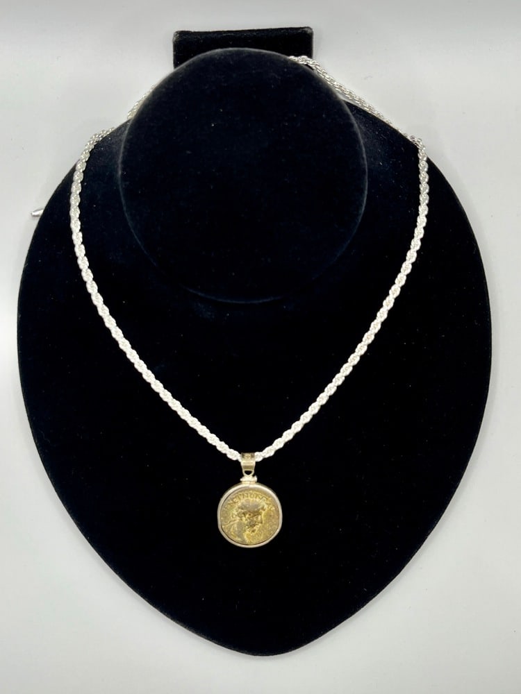 Ancient Emperor Commodus Coin - 5