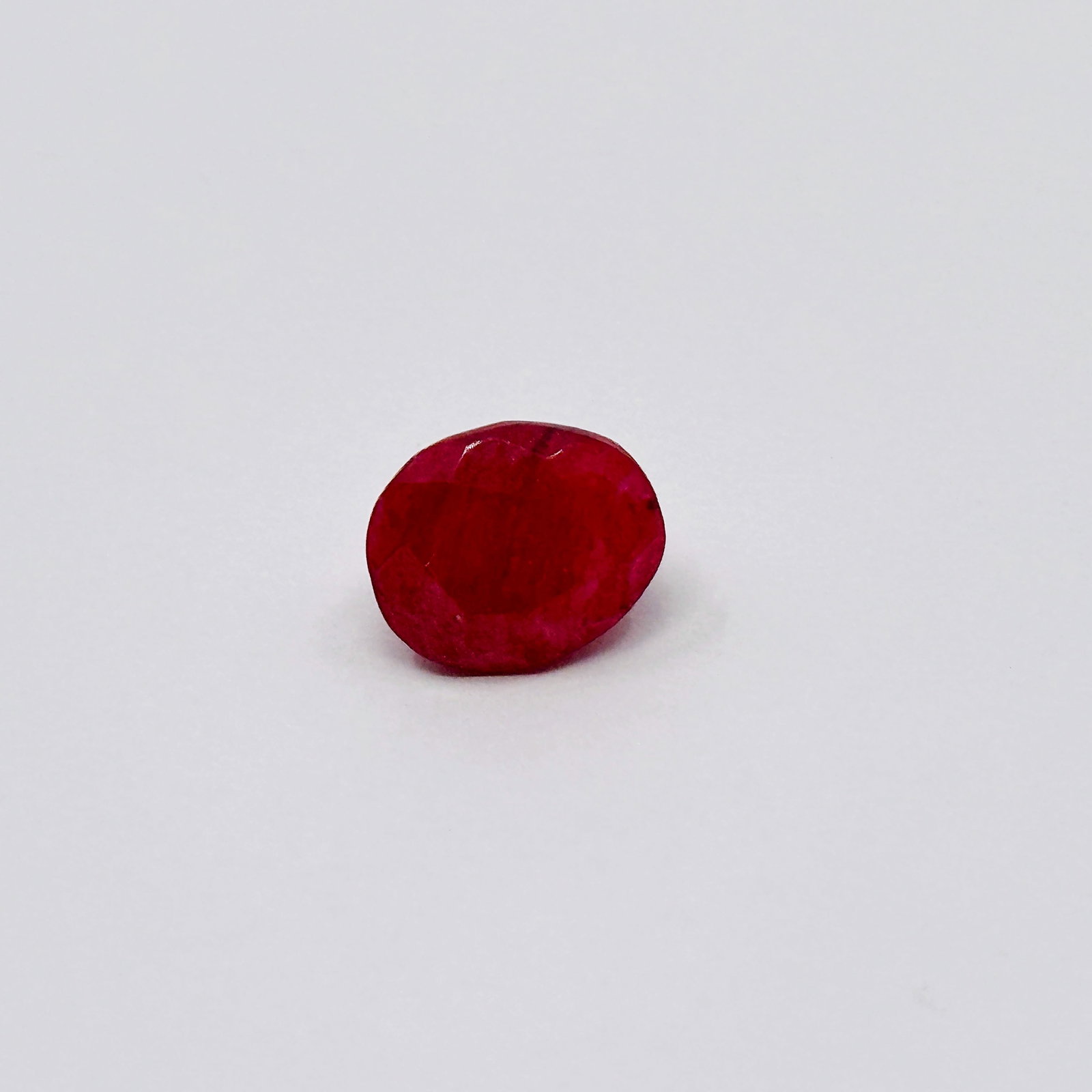 Natural Ruby 6.10 Ct, Oval Cut, 11x9.2x6.1 mm: Natural Ruby 6.10 Ct, Oval Cut, 11x9.2x6.1 mm