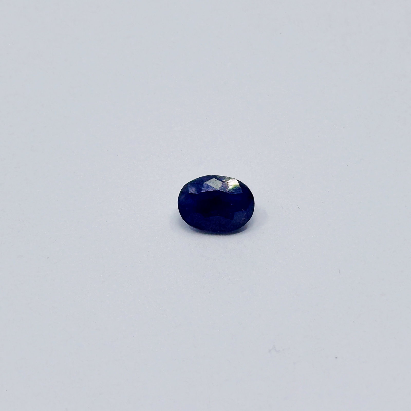 Natural Blue Sapphire 1.74 Ct: Oval Cut, 8.1x6x3.9 mm