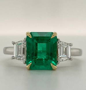 Certified 10 Ct.14kt Solid White Lab Grown Green Emerald Engagement ring: Certified 8.5 Ct.14kt Solid White Lab Grown Green Emerald Engagement ring Side Stone Lab Grown Diamonds Fancy VS1 E Color 0.90 Ct Ring Size US 7.5