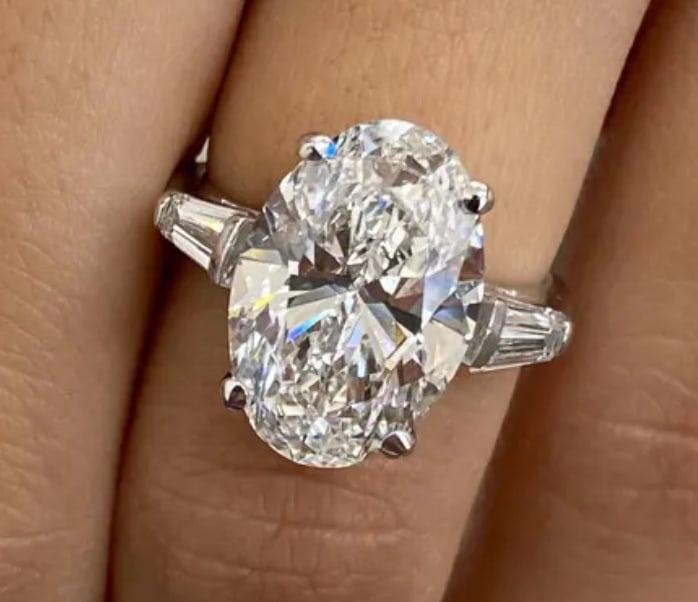 Certified 8.5 Oval Cut Lab Grown Diamond D VVS1 Engagement Ring 14KT Solid White Gold (1 of 3)