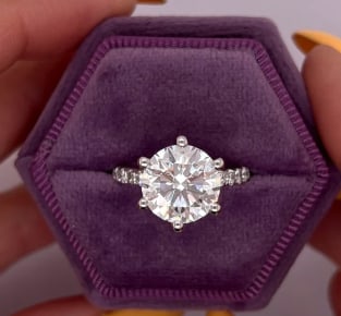 Certified 5 Carat Round Cut D VVS1 Lab Grown Diamond Engagement Ring 14KT Solid White Gold: Certified 5 Carat Round Cut D VVS1 Lab Grown Diamond Engagement Ring 14KT Solid White Gold - Side Stone is Lab Grown Diamonds VS1 D Color Round Cut 0.60 CT - Excellent Luster- Ring Size US- 6.5 - Ring
