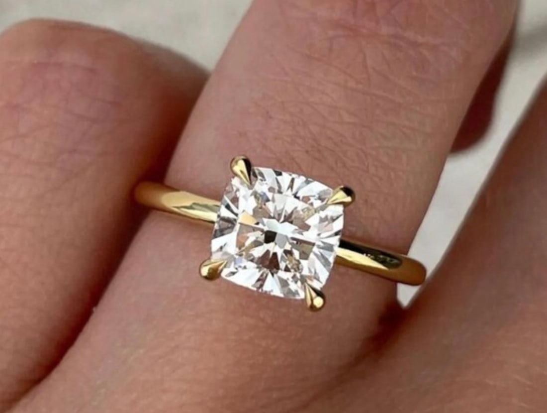 Certified 1.50 Carat Cushion Cut D VVS1 Lab Grown Diamond Ring 14KT Solid Yellow Gold: Certified 1.50 Carat Cushion Cut D VVS1 Lab Grown Diamond Ring 14KT Solid Yellow Gold - Ring Size US - 7 - Free shipping