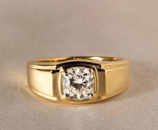 Certified 2.50 Carat Cushion Cut D VVS1 Lab Grown Diamond Ring 14KT Solid Yellow Gold: Certified 2.50 Carat Cushion Cut D VVS1 Lab Grown Diamond Ring 14KT Solid Yellow Gold - Ring Size US 6.5