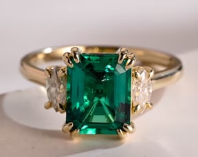 Certified 5 Ct 14kt Solid Yellow Gold Lab Grown Green Emerald -Emerald Cut Engagement ring: Certified 5 Ct 14kt Solid Yellow Gold Lab Grown Green Emerald - Emerald Cut Engagement ring -Side stone Lab Grown Diamonds Fancy VS1 E Color 0.50 Ct Ring Size US 6
