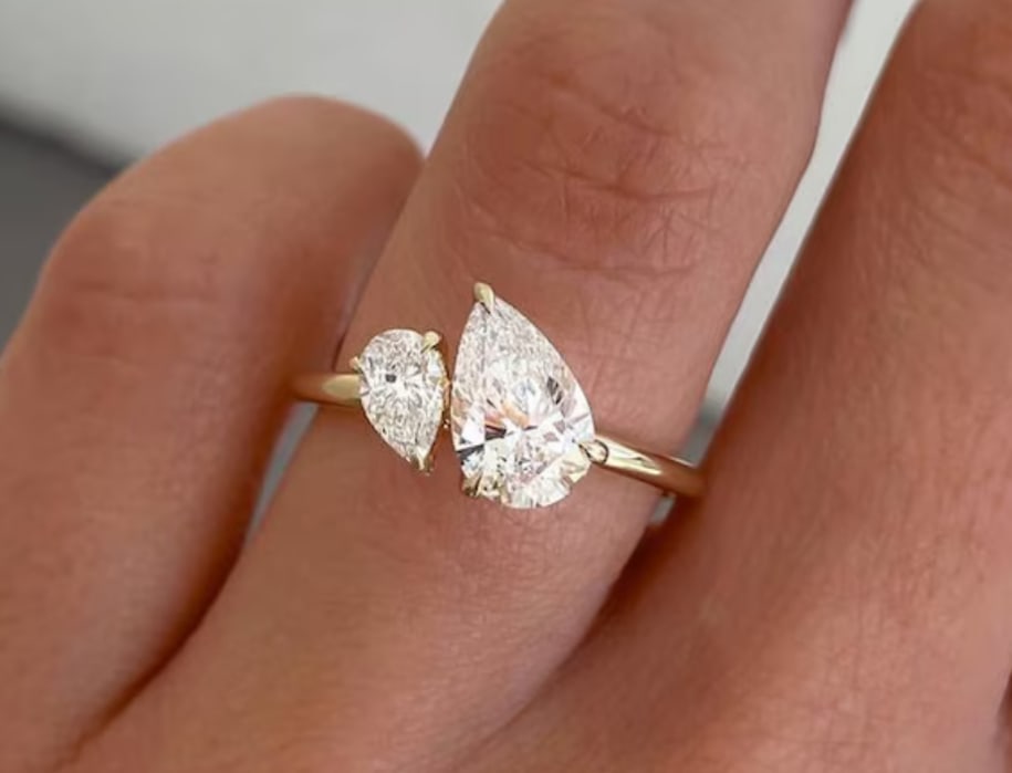 Certified 3 Carat Pear Cut D VVS1 Lab Grown Diamond Engagement Ring 14KT Solid Yellow Gold: Certified 3 Carat Pear Cut D VVS1 Lab Grown Diamond Engagement Ring 14KT Solid Yellow Gold - Ring Szie US 6.5