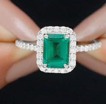 Certified 6 Carat Emerald Cut Lab Grown Green Emerald Engagement Ring 14KT Solid White Gold: Certified 6 Carat Emerald Cut Lab Grown Green Emerald Engagement Ring 14KT Solid White Gold - Ring Size US 7 Side stone 0.40 Ct Lab Grown Diamonds Round VS1 E Color