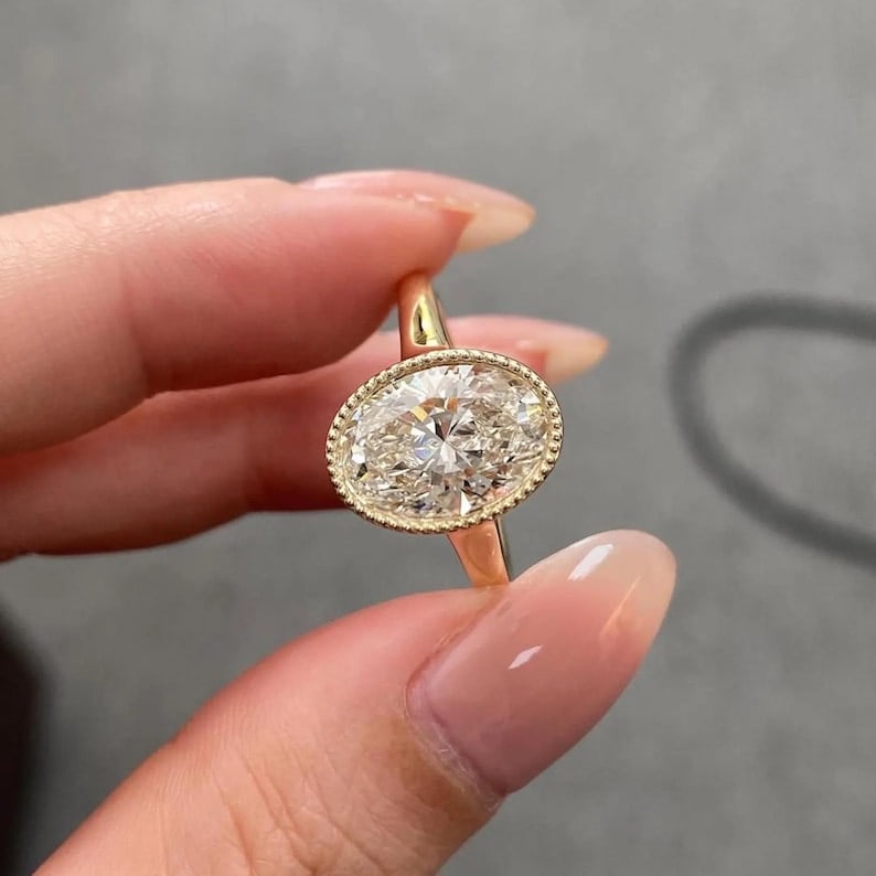 Certified 2.5 Carat Oval Cut D VVS1 Lab Grown Diamond Engagement Ring 14KT Solid Yellow Gold: Certified 2.5 Carat Oval Cut D VVS1 Lab Grown Diamond Engagement Ring 14KT Solid Yellow Gold Ring Szie US 7