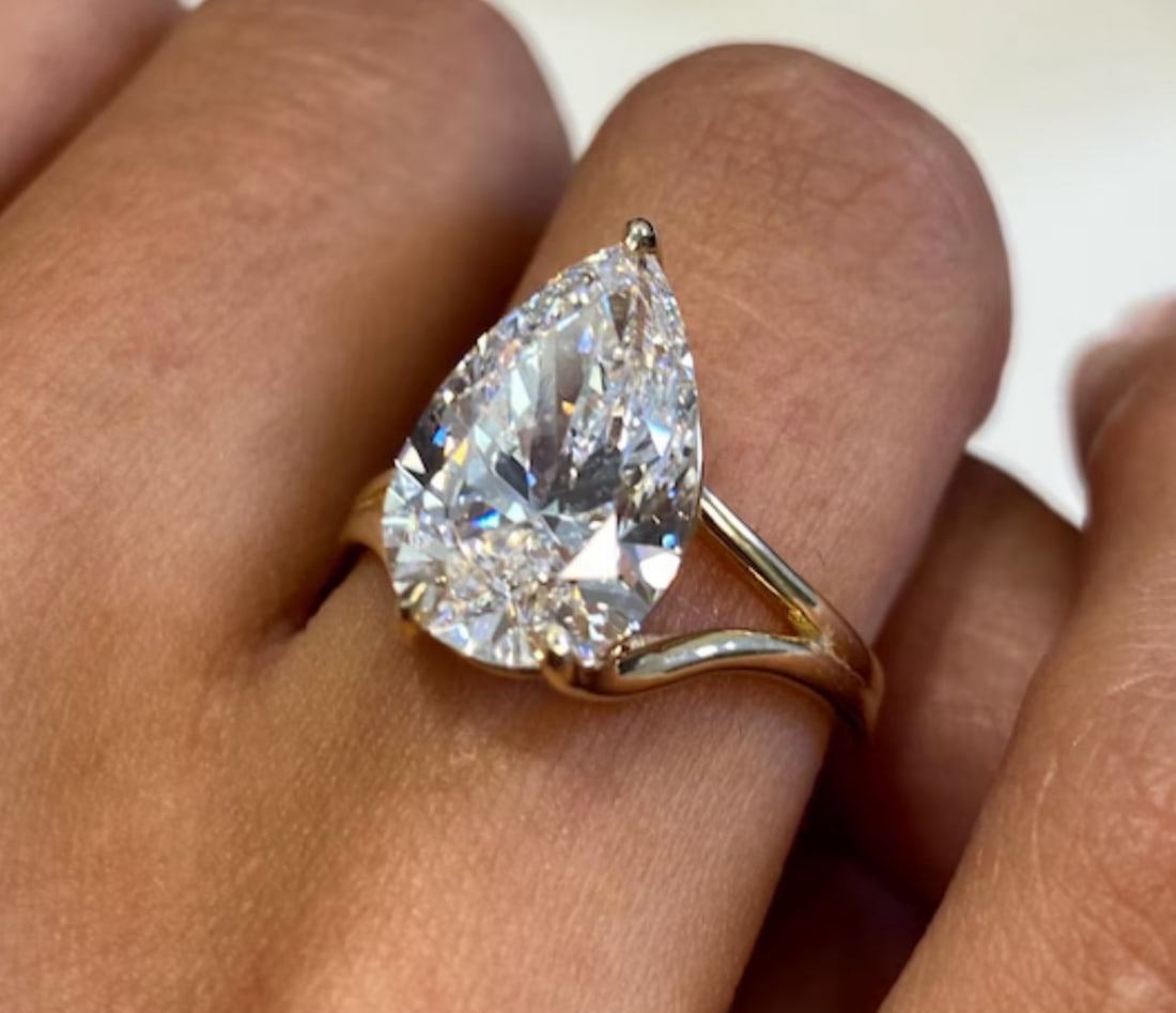 Certified 6.5 Carat Pear Cut D VVS1 Lab Grown Diamond Engagement Ring 14KT Solid Yellow Gold: Certified 6.5 Carat Pear Cut D VVS1 Lab Grown Diamond Engagement Ring 14KT Solid Yellow Gold - Ring Size US 6.5