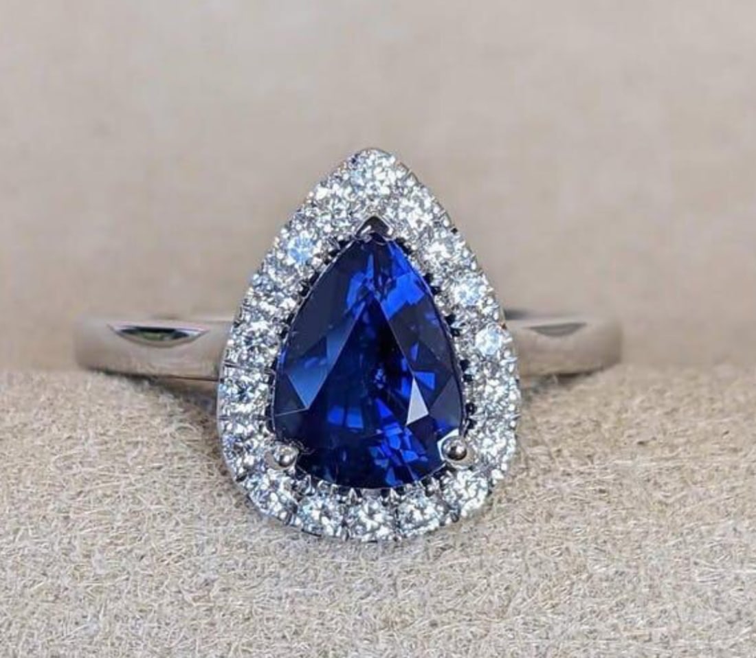 Certified 6.50 Carat Pear Cut Lab Grown Blue Sapphire Engagement Ring 14KT Solid White Gold: Certified 6.50 Carat Pear Cut Lab Grown Blue Sapphire Engagement Ring 14KT Solid White Gold - Ring Size US 6 - Side stone 0.85 Ct Lab Grown Diamonds D vs1 - Round Cut