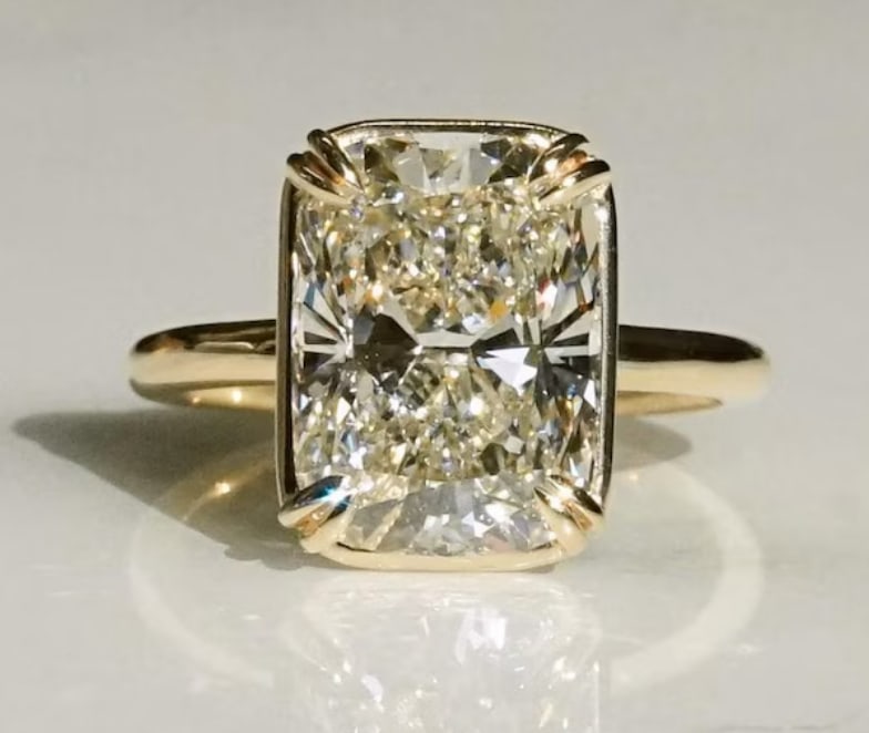 Certified 6 Carat Radiant Cut Lab Grown Diamond D VVS1 Engagement Ring 14KT Solid Yellow Gold: Certified 6 Carat Radiant Cut Lab Grown Diamond D VVS1 Engagement Ring 14KT Solid Yellow Gold - Ring Size US 6