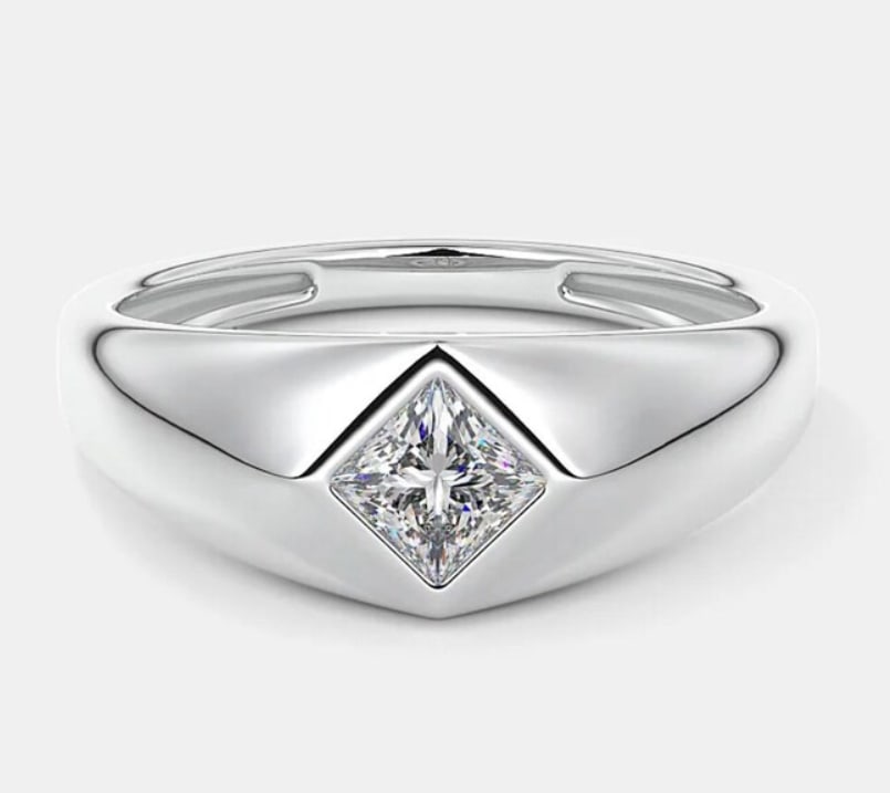 Certified 0.80 Carat - Princess Cut Lab Grown Diamond D VVS1 Engagement Ring 14KT Solid White Gold: Certified 0.80 Carat - Princess Cut Lab Grown Diamond D VVS1 Engagement Ring 14KT Solid White Gold - Ring Szie US 6