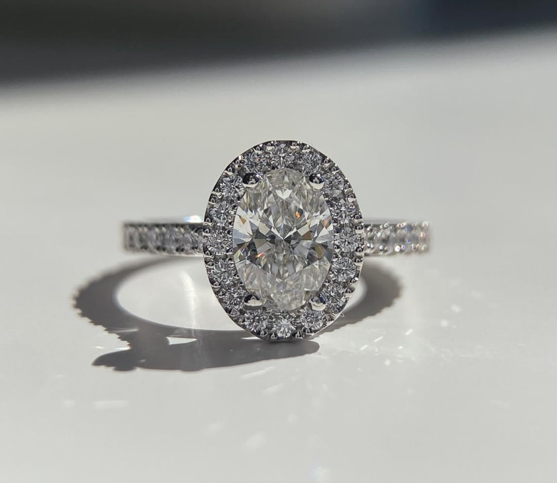 Certified 2 Ct Oval Cut Lab Grown Diamond D VVS1 Engagement Ring 14KT Solid White Gold (1 of 3)