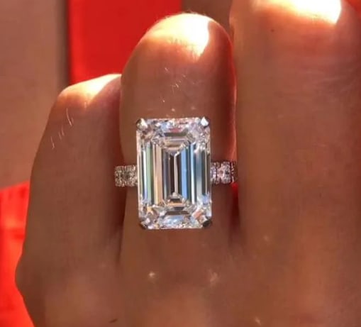Certified 12 Carat Emerald Cut E VVS1 Lab Grown Diamond Ring 14KT Solid White Gold: Certified 12 Carat Emerald Cut E VVS1 Lab Grown Diamond Ring 14KT Solid White Gold - Lab Grown Diamonds 0.90 ct Vs1 E Color - Ring Size US - 6