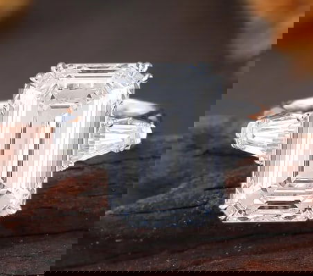 Certified 8.5 Carat Emerald Cut D VVS1 Lab Grown Diamond Ring 14KT Solid White Gold: Certified 8.5 Carat Emerald Cut D VVS1 Lab Grown Diamond Ring 14KT Solid White Gold - Side stone Lab Grown Diamonds Fancy VS1 E Color 0.80 Ct