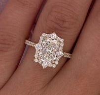 14KT Solid Yellow Gold 2.5 Carat E Color VVS1 Clarity CERTIFIED Elongated Radiant Cut: 14KT Solid Yellow Gold 2.5 Carat E Color VVS1 Clarity CERTIFIED Elongated Radiant Cut - Side stone Lab Grown Diamonds Round Cut VS1 E Color 0.40 Ct - Ring Size US 6.5