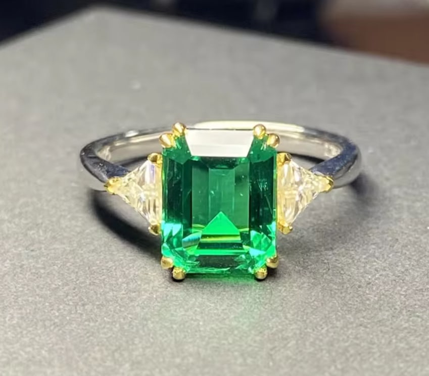 Certified 5 Carat Emerald Cut Lab Grown Green Emerald Engagement Ring 14KT Solid White Gold: Certified 5 Carat Emerald Cut Lab Grown Green Emerald Engagement Ring 14KT Solid White Gold - Ring Size US 6 - Side stone 0.80 Ct Lab Grown Diamonds D vs1 Fancy Cut