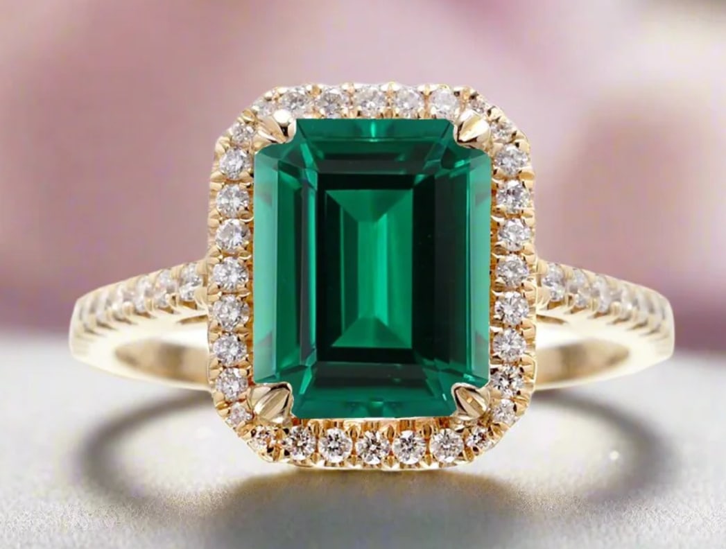 Certified 8 Carat Emerald Cut Lab Grown Green Emerald Engagement Ring 14KT Solid Yellow Gold: Certified 8 Carat Emerald Cut Lab Grown Green Emerald Engagement Ring 14KT Solid Yellow Gold - Ring Size US 7 Side stone 0.50 Ct Lab Grown Diamonds D vs1 Round Cut