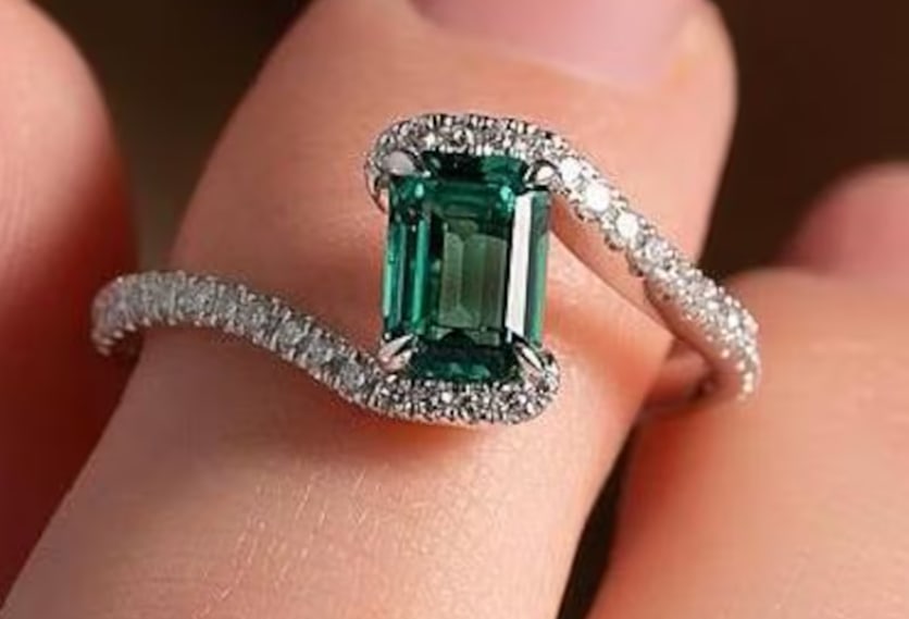 Certified 2.50 Carat Emerald Cut Lab Grown Green Emerald Engagement Ring 14KT Solid White Gold: Certified 2.50 Carat Emerald Cut Lab Grown Green Emerald Engagement Ring 14KT Solid White Gold - Ring Size US 6 - Side stone 0.50 Ct Lab Grown Diamonds D vs1 - Round Cut