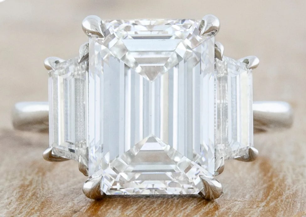 Certified 10 Ct Emerald Cut Lab Grown Diamond D VVS1 Engagement Ring 14KT Solid White Gold: Certified 10 Ct Emerald Cut Lab Grown Diamond D VVS1 Engagement Ring 14KT Solid White Gold - Ring Szie 7 - Side stone 0.80 Ct Lab Grown Diamonds D vs1 - Fancy Cut