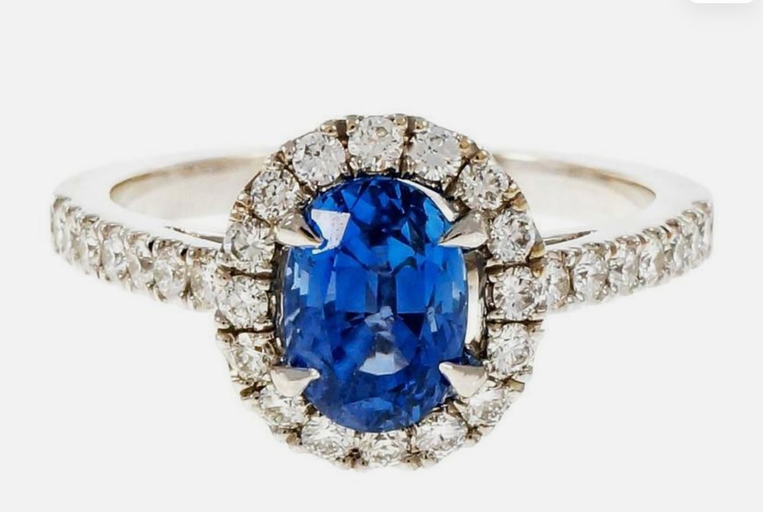 Certified 3.5 Ct - Oval Cut Lab Grown Blue Sapphire & Lab Grown Diamond D VVS1 Engagement Ring (1 of 3)